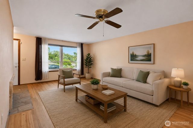 10406 55th Avenue S, Seattle, WA 98178