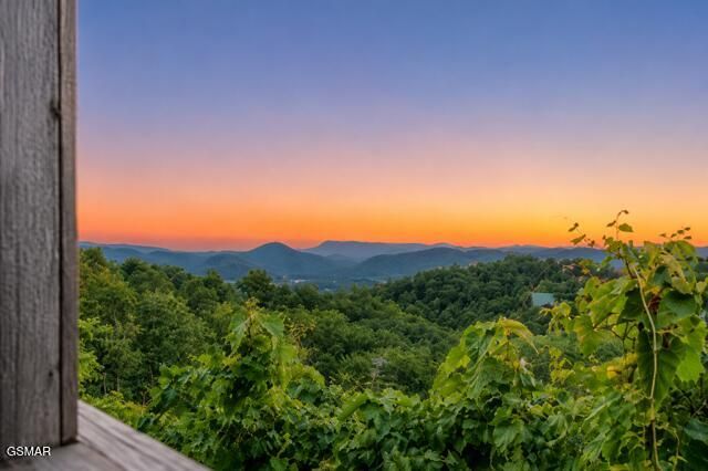 1981 Fox View Lane, Sevierville, TN 37876