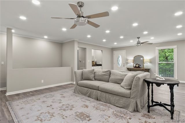 4320 Woodland Forrest, Tuscaloosa, AL 35405