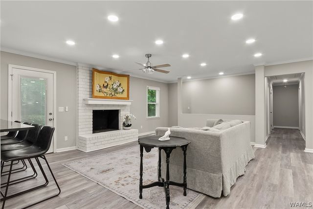 4320 Woodland Forrest, Tuscaloosa, AL 35405