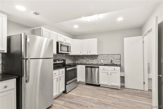 4320 Woodland Forrest, Tuscaloosa, AL 35405