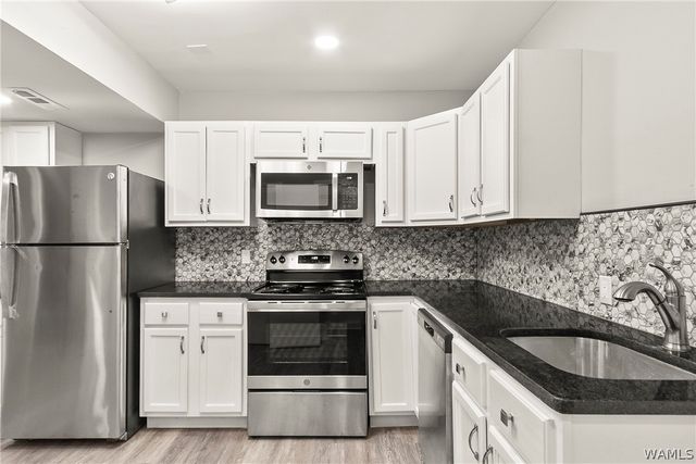4320 Woodland Forrest, Tuscaloosa, AL 35405