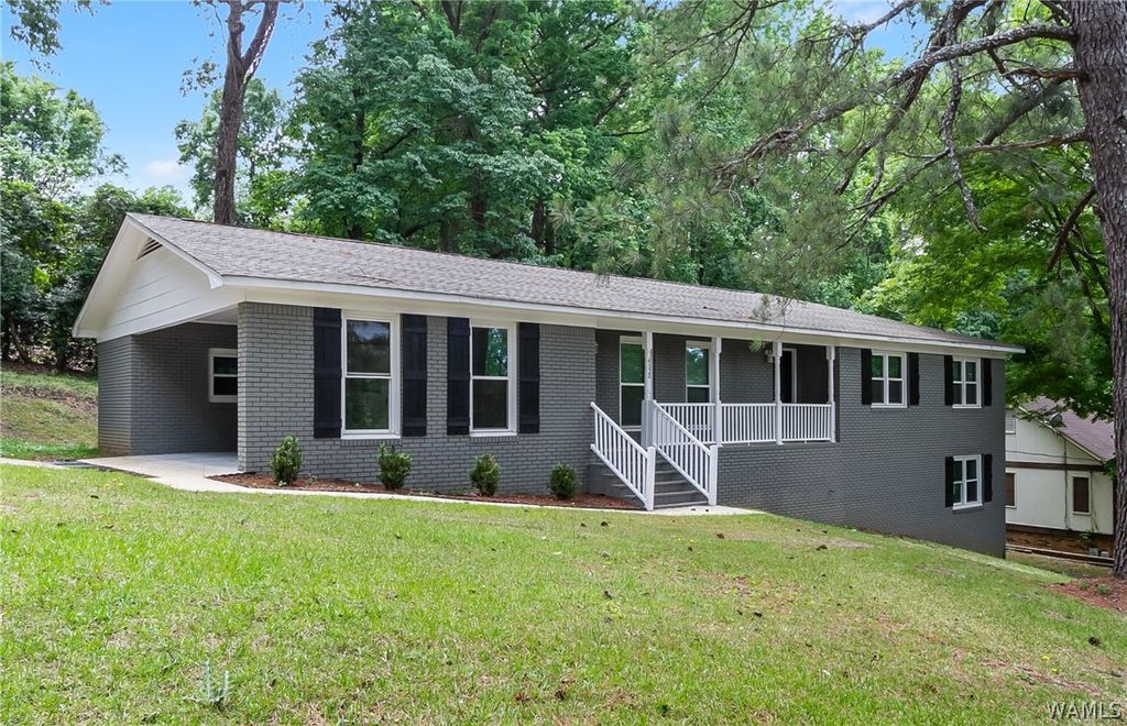 4320 Woodland Forrest, Tuscaloosa, AL 35405