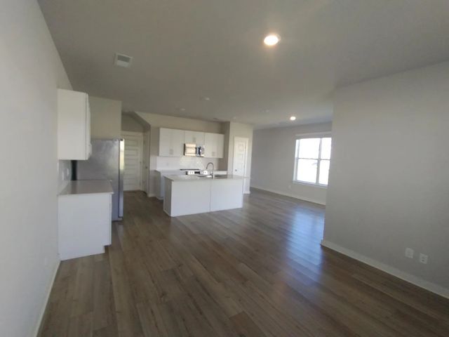 2147 Nectar Ln, Columbia, TN 38401