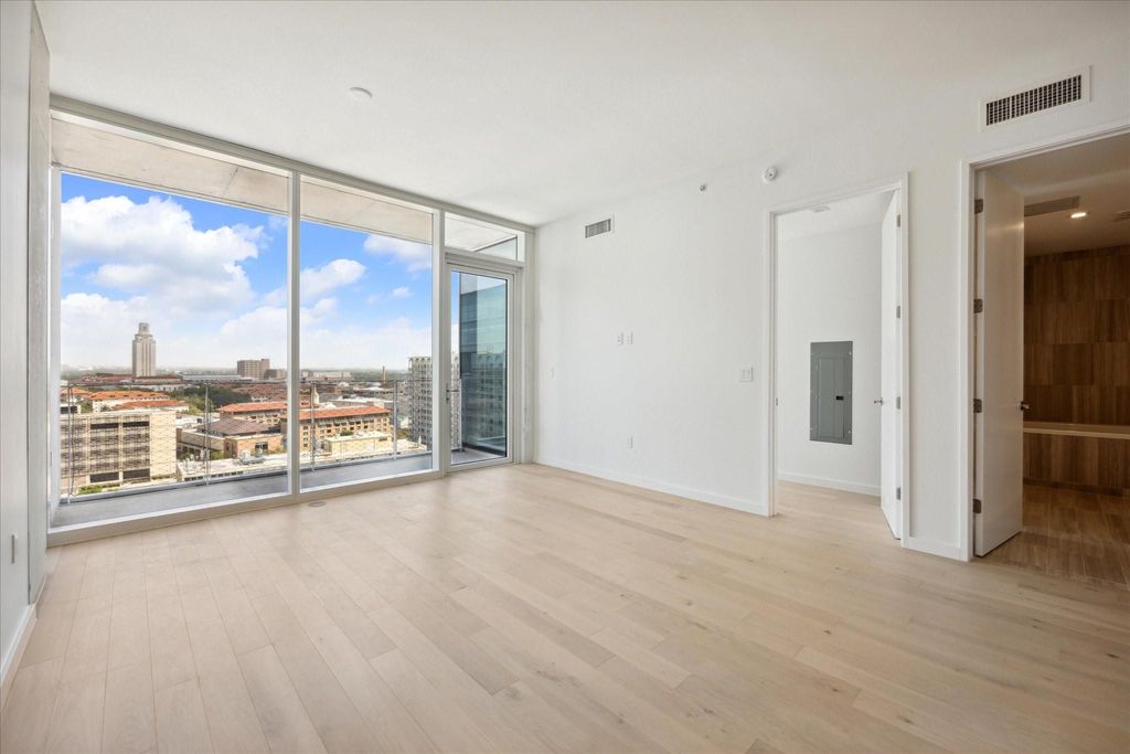 313 W 17th ST 1502, Austin, TX 78701