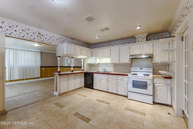 2649 SANDRA Lane, Jacksonville, FL 32208