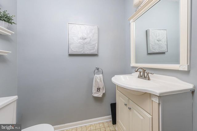 6 WASHINGTON AVE, Blackwood, NJ 08012