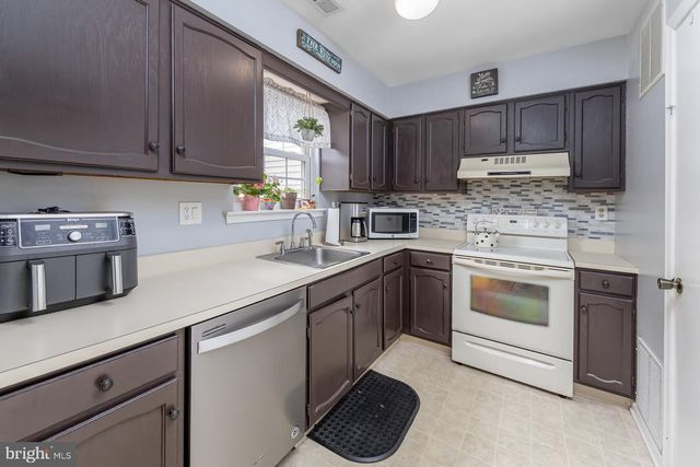6 WASHINGTON AVE, Blackwood, NJ 08012