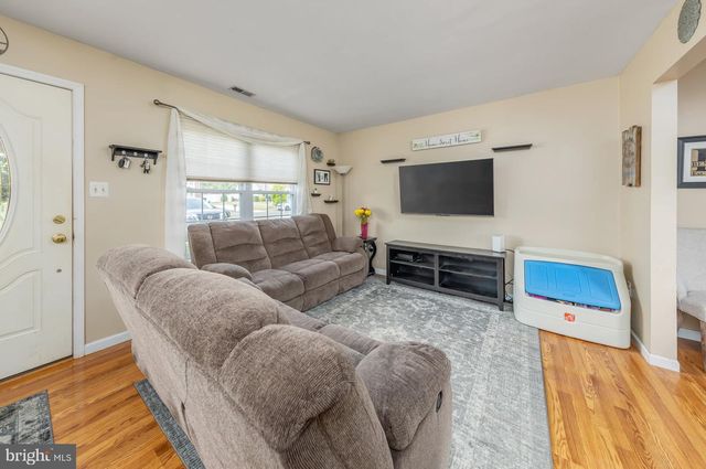 6 WASHINGTON AVE, Blackwood, NJ 08012