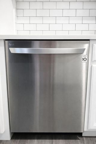 90 Gold St Apt 20B, New York City, NY 10038