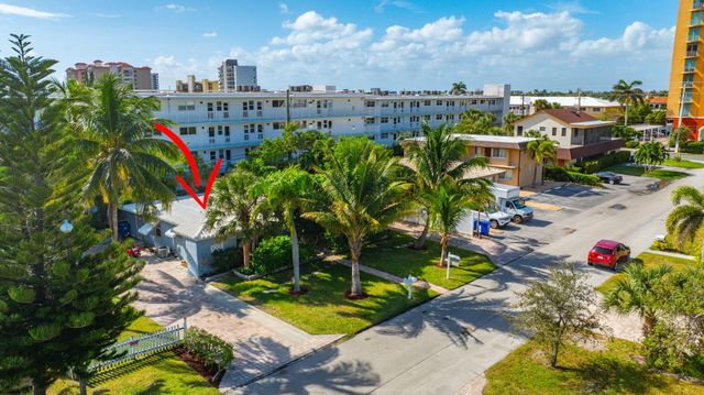 3208 NE 8th Court 1, Pompano Beach, FL 33062