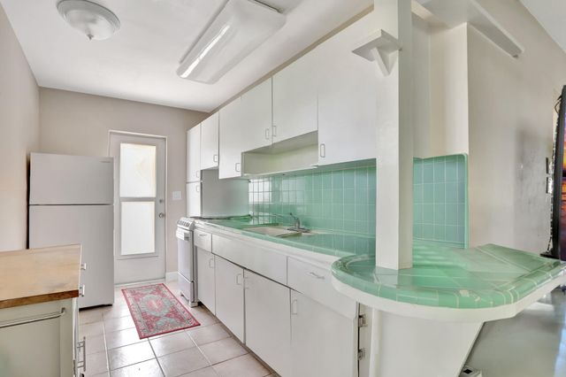 3208 NE 8th Court 1, Pompano Beach, FL 33062