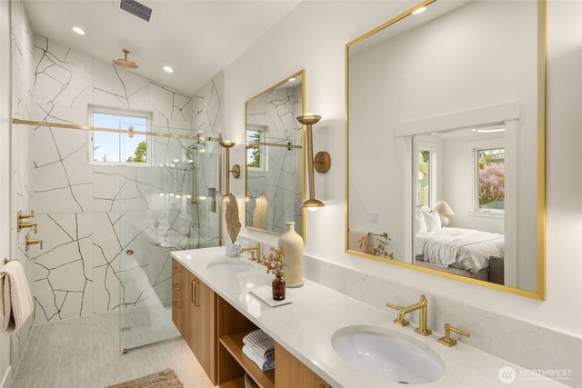 2844 35th Avenue W, Seattle, WA 98199