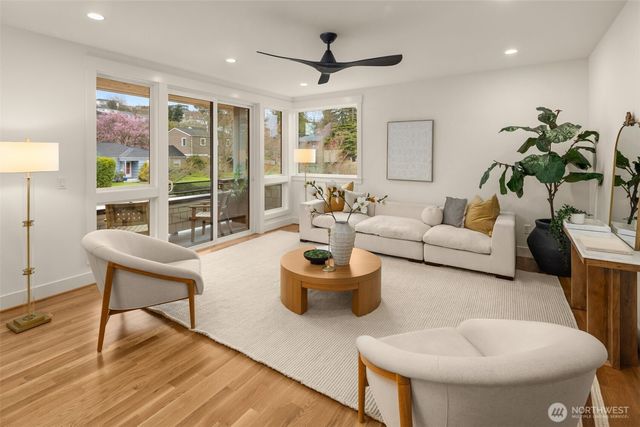 2844 35th Avenue W, Seattle, WA 98199