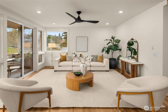 2844 35th Avenue W, Seattle, WA 98199