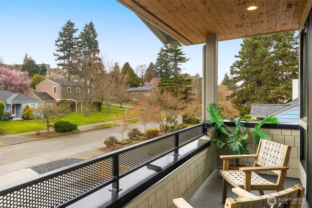 2844 35th Avenue W, Seattle, WA 98199