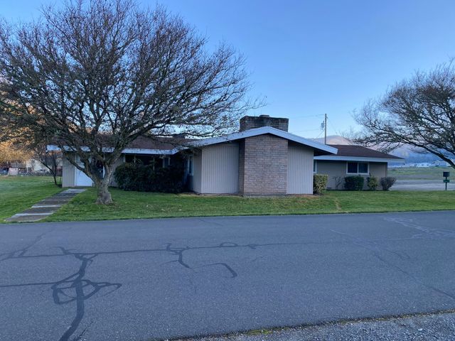 8401 Old Stage Road UNIT 26, Central Point, OR 97502