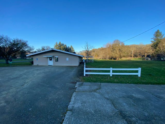 8401 Old Stage Road UNIT 26, Central Point, OR 97502