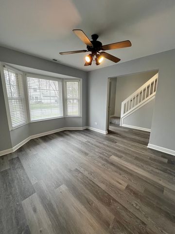 404 Lauren Lane, Island Lake, IL 60042