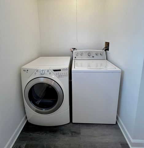 404 Lauren Lane, Island Lake, IL 60042