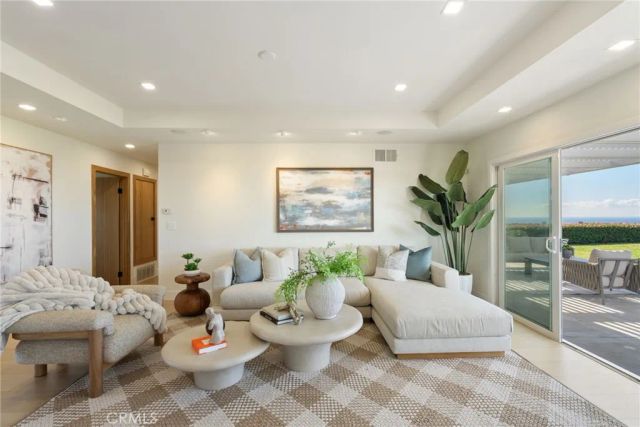 3501 Sausalito, Corona Del Mar, CA 92625