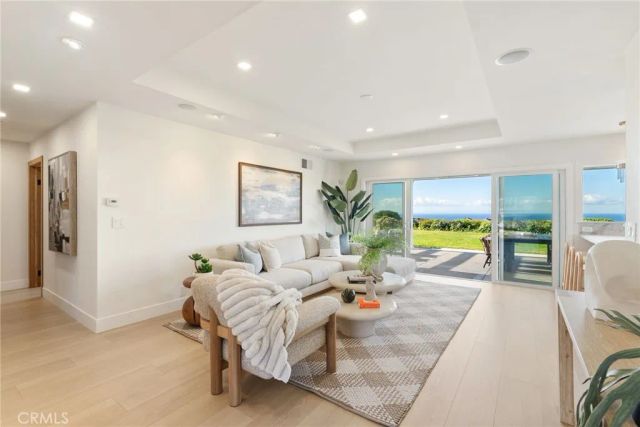 3501 Sausalito, Corona Del Mar, CA 92625