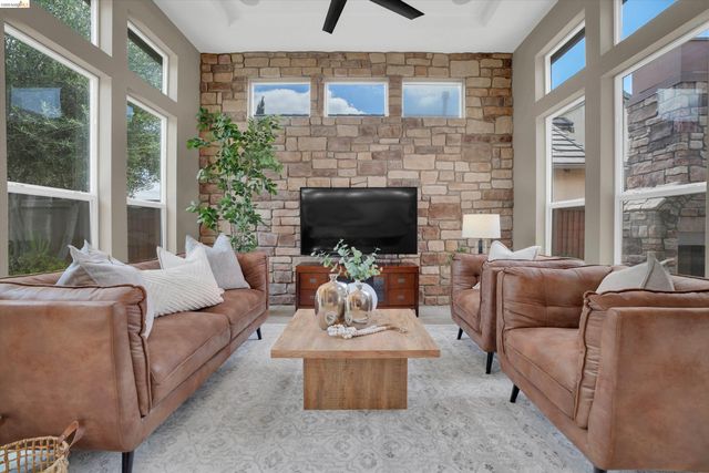 1765 Latour Ave, Brentwood, CA 94513