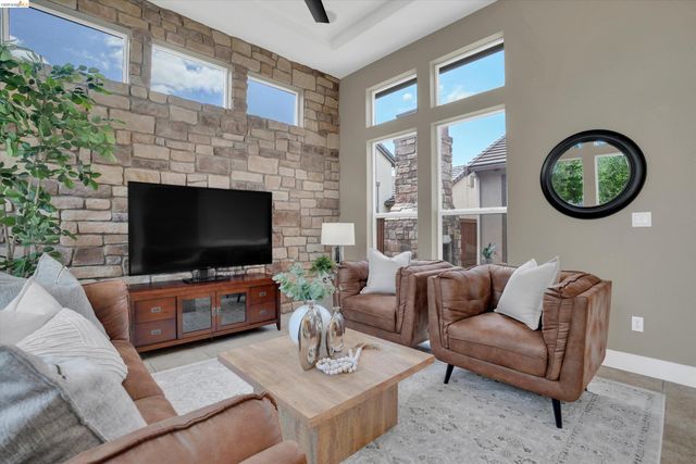 1765 Latour Ave, Brentwood, CA 94513