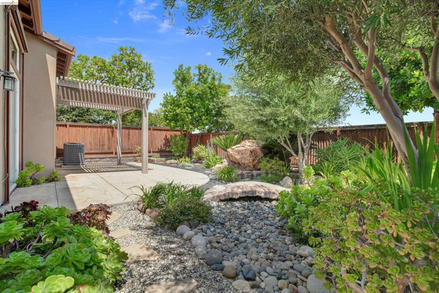 1765 Latour Ave, Brentwood, CA 94513