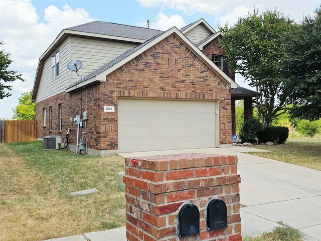 1216 Artesia Drive, Fort Worth, TX 76052