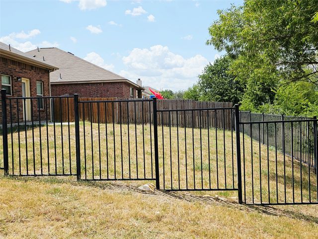 1216 Artesia Drive, Fort Worth, TX 76052