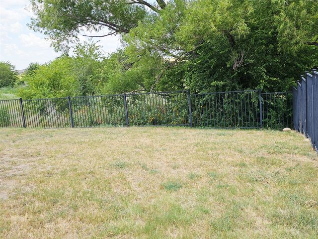 1216 Artesia Drive, Fort Worth, TX 76052