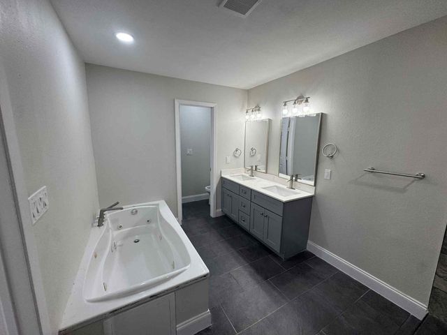 529 Morris Lane, Greenville, TX 75402