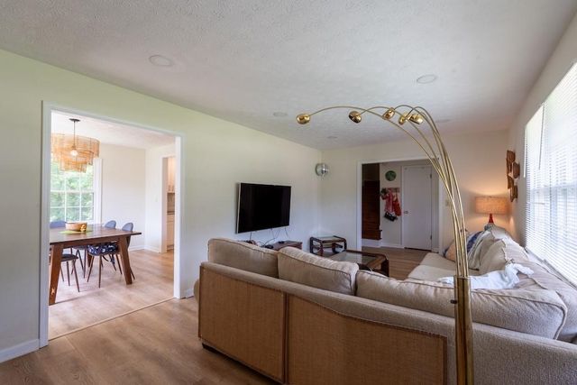 539 Fond Du Lac Drive, Stone Mountain, GA 30088