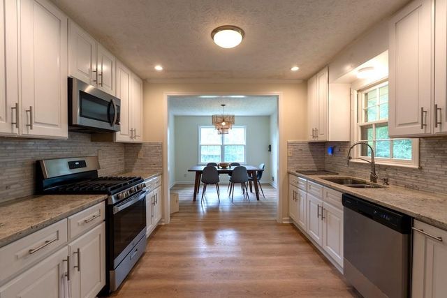 539 Fond Du Lac Drive, Stone Mountain, GA 30088