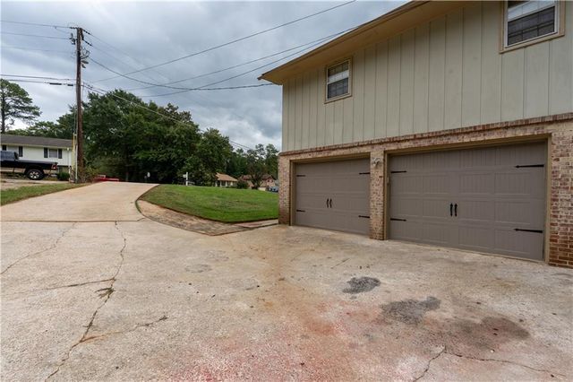 539 Fond Du Lac Drive, Stone Mountain, GA 30088