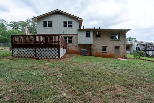 539 Fond Du Lac Drive, Stone Mountain, GA 30088