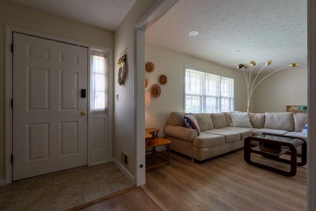 539 Fond Du Lac Drive, Stone Mountain, GA 30088