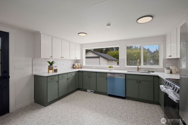 7035 S Prospect Street, Tacoma, WA 98409