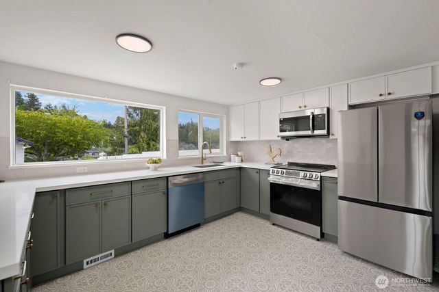7035 S Prospect Street, Tacoma, WA 98409