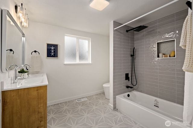 7035 S Prospect Street, Tacoma, WA 98409