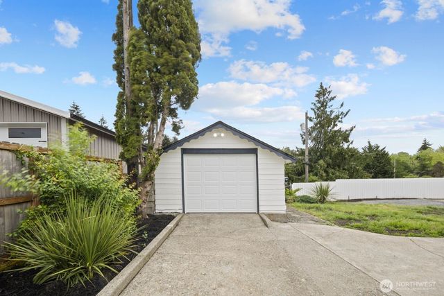 7035 S Prospect Street, Tacoma, WA 98409