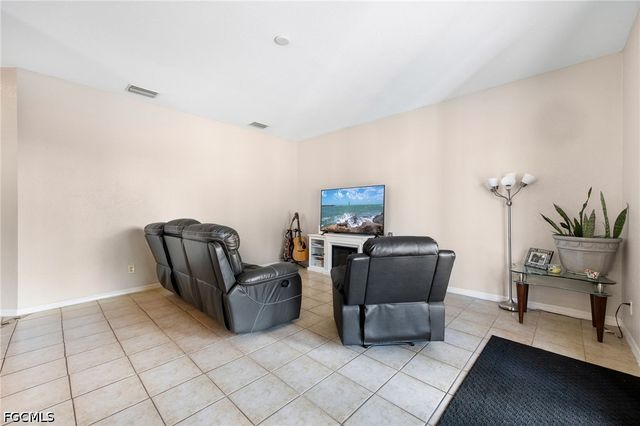 8197 Silver Birch WAY, Lehigh Acres, FL 33971