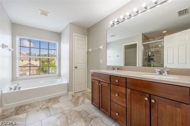 8197 Silver Birch WAY, Lehigh Acres, FL 33971