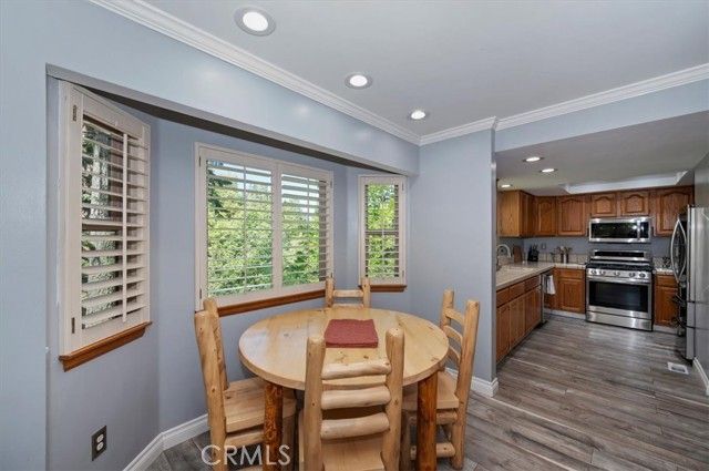 1056 Fiden Court, Crestline, CA 92325