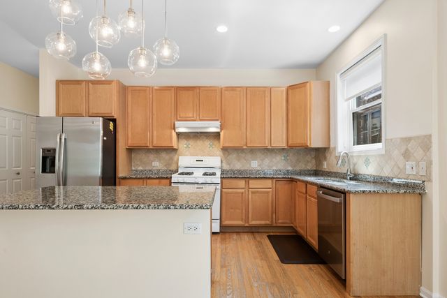 4149 N Kenmore Avenue 2S, Chicago, IL 60613