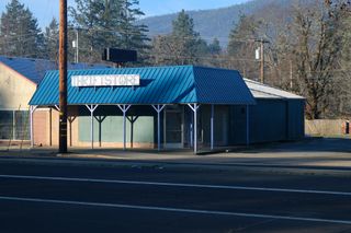 144 N Redwood Highway, Cave Junction, OR 97523