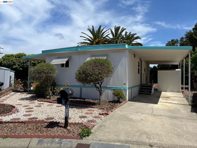 28124 Murcia St, Hayward, CA 94544