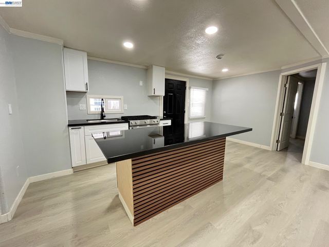 28124 Murcia St, Hayward, CA 94544