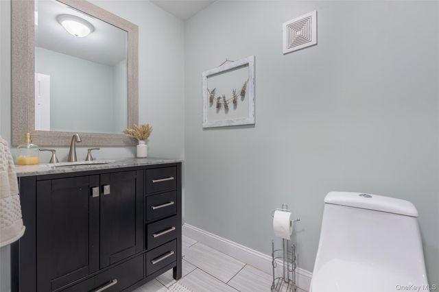30 Knoth Road, Wallkill, NY 12589